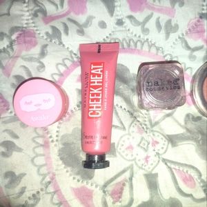 Makeup bundle